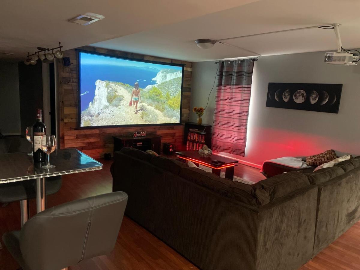 Appartamento Cute 2-Brm Walkout Apt With Pool Table And Theater Lexington Esterno foto