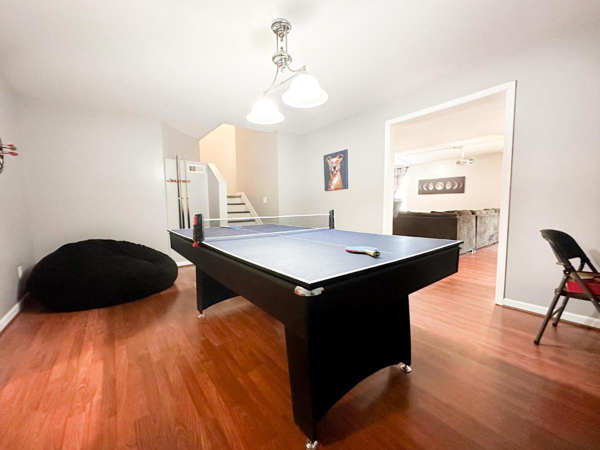 Appartamento Cute 2-Brm Walkout Apt With Pool Table And Theater Lexington Esterno foto
