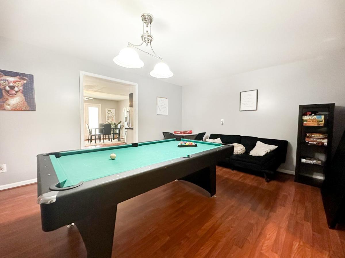 Appartamento Cute 2-Brm Walkout Apt With Pool Table And Theater Lexington Esterno foto
