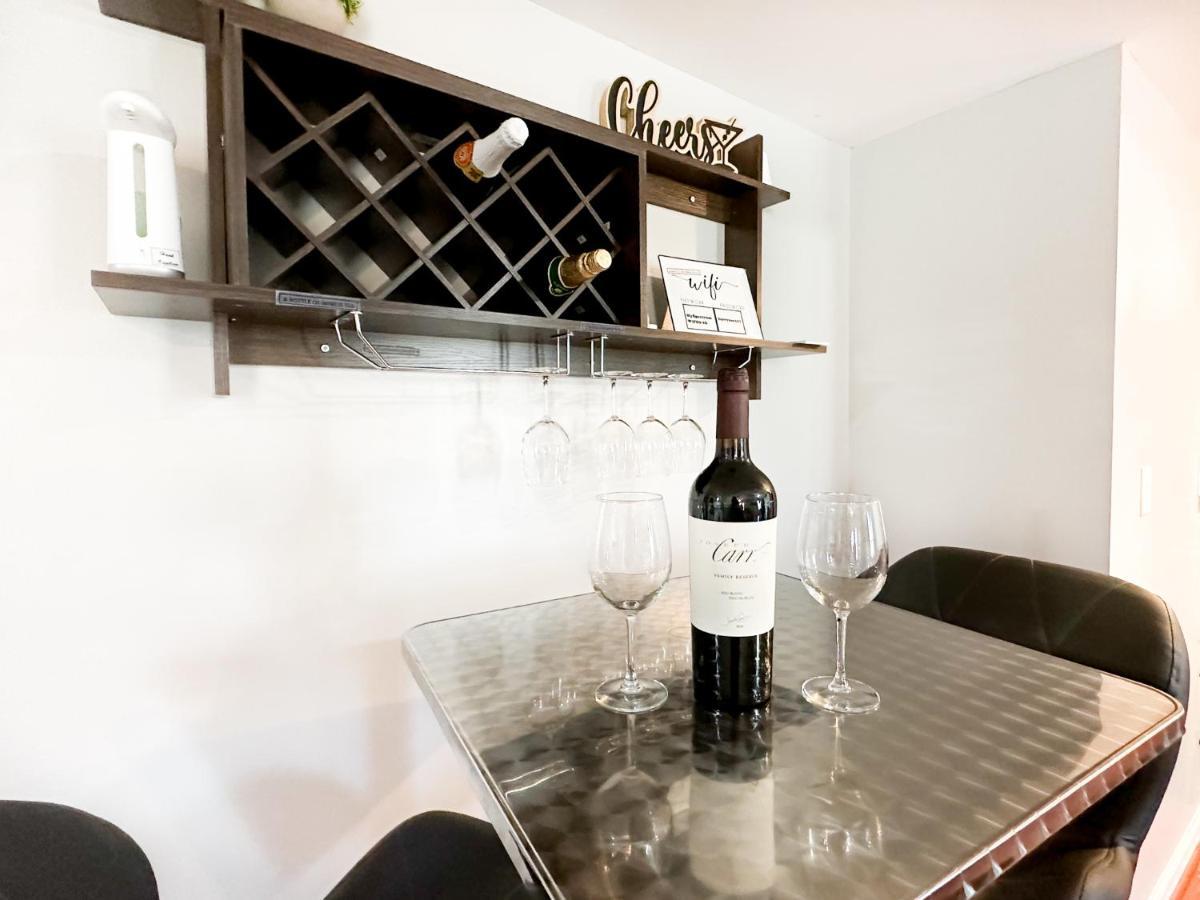 Appartamento Cute 2-Brm Walkout Apt With Pool Table And Theater Lexington Esterno foto