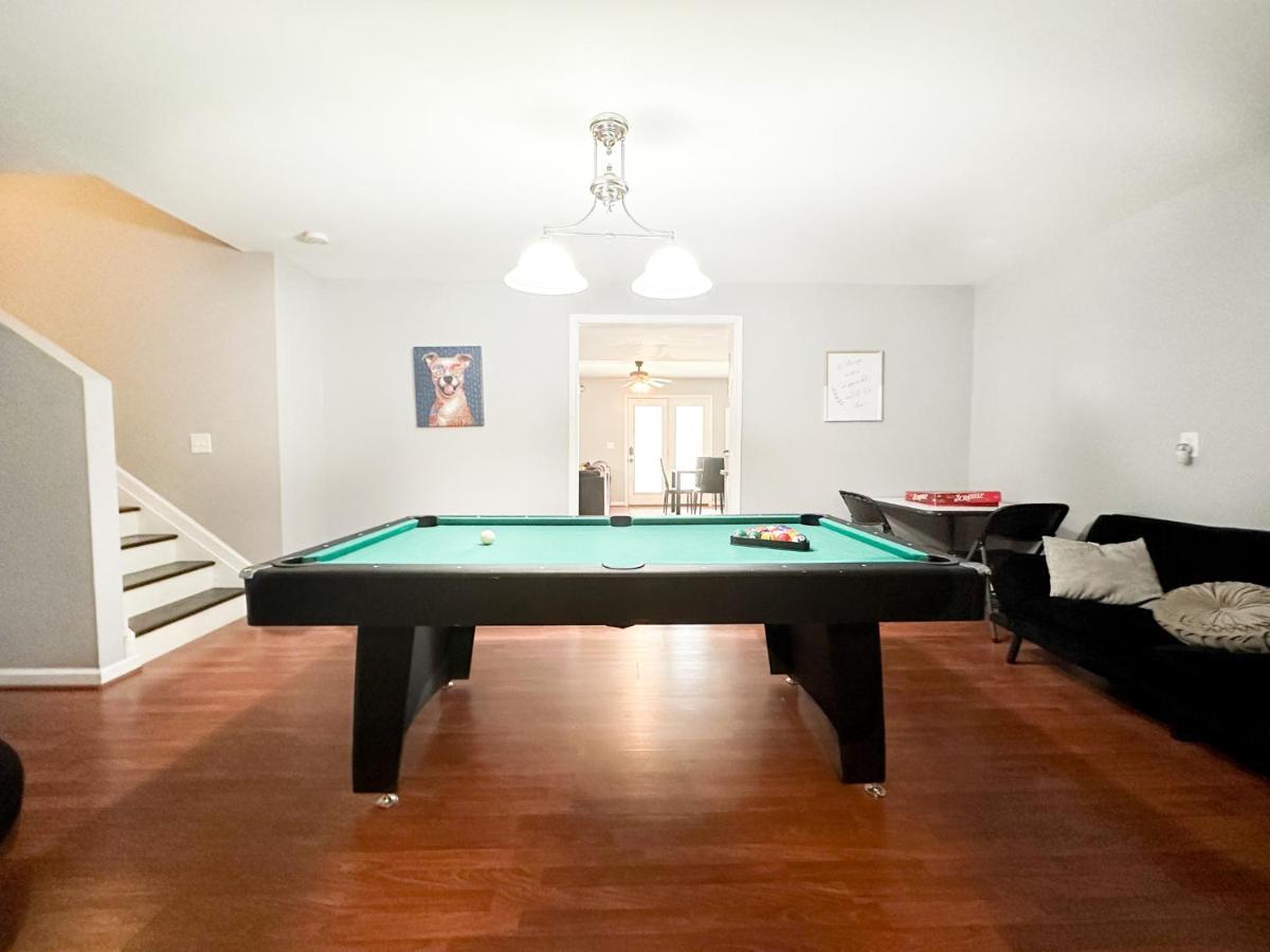 Appartamento Cute 2-Brm Walkout Apt With Pool Table And Theater Lexington Esterno foto